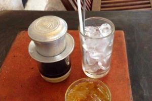Sinh Đôi Cafe