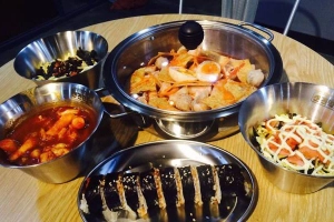 Nhà Hàng Sinjeon Tokbokki - Ẩm Thực Hàn Quốc - Hồ Tùng Mậu