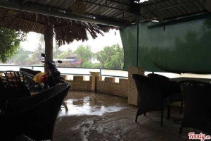 Sông Cần Cafe