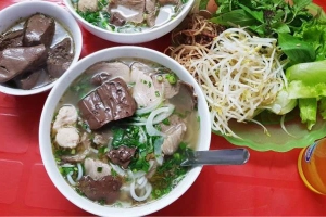 Quán Ăn Sông Hương - Bún Bò Huế - Vũ Tông Phan