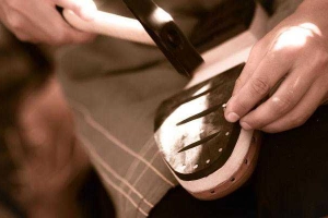 Sửa Giày Dép Tuấn