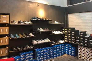 Subway Sneaker