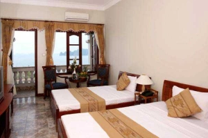 Sunrise Hotel - Hậu Cần