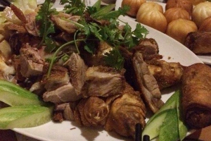 Quán Ăn Suối Trăng Quán - Hồ Văn Cống