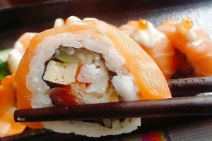 Quán Ăn Sushi Family - Xóm Chiếu