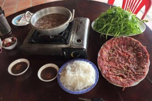 Quán Ăn Tám Còn - Lẩu Bò Mắm Ruốc
