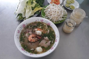 Quán Ăn Tân Định - Bánh Canh Cua & Hủ Tiếu Nam Vang