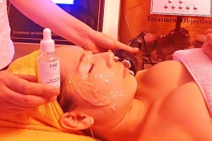 Thẩm Mỹ Viện Hoàng Gia - 3 Tháng 2