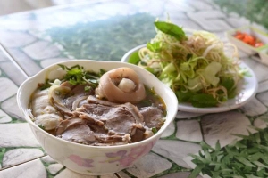 Quán Ăn Tháng 12 - Bún Bò & Bún Riêu