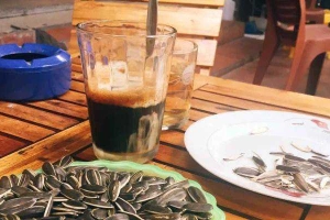 Thắng Khuyên Cafe