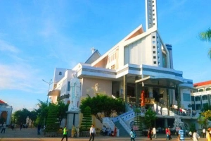 Thánh Đường Tắc Sậy - Quốc Lộ 1A
