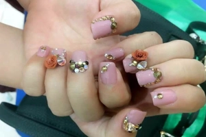Thanh Hương - Vẽ Móng & Tạo Mẫu Tóc