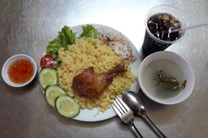 Quán Ăn Thanh Thảo - Lẩu & Cơm Gà Xối Mỡ