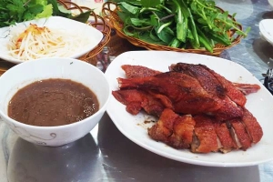 Quán Ăn Thảo Mộc - Vịt Quay Lá Móc Mật, Cháo & Gỏi Vịt