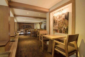The Big Ben Cafe - Tuệ Tĩnh