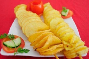 Thế Giới Ăn Vặt - Trần Quốc Toản