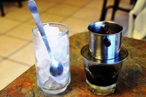 The Giver - Tea & Coffee