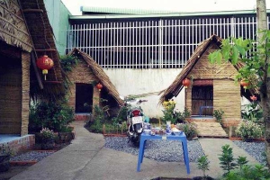 Thềm Xưa - Cafe Sân Vườn