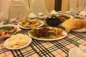Nhà Hàng Thiên Tân