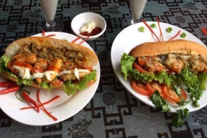 Quán Ăn Thuy Bread - Bánh Mì Hội An