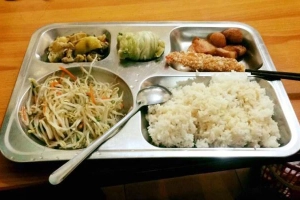 Quán Ăn Thúy Lộc - Bia, Cơm Phở & Các Món Bình Dân