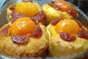 Tiệm Bánh Bánh Bông Lan Trứng Muối - Lạc Long Quân