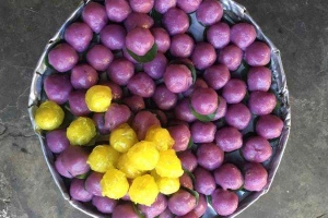 Tiệm Bánh Bánh Ít Bà 4 Mua