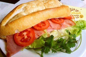 Tiệm Bánh Bánh Mì - Ao Sen