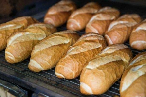 Tiệm Bánh Bánh Mì & Bánh Gato - Tân Xuân