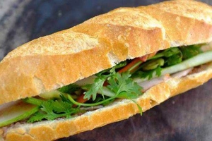 Tiệm Bánh Bánh Mì Bảy Hổ