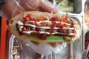 Tiệm Bánh Bánh Mì Bờm