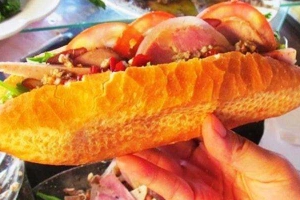 Tiệm Bánh Bánh Mì Chín Ngón