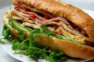 Tiệm Bánh Bánh Mì Đại Phú - Cách Mạng Tháng 8