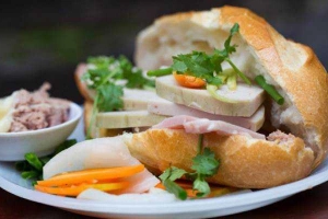 Tiệm Bánh Bánh Mì Gòn - Ấp Bắc