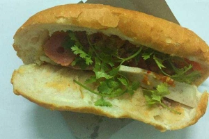 Tiệm Bánh Bánh Mì Hà Cường