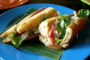 Tiệm Bánh Bánh Mì Hà Nội