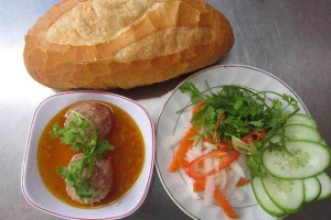 Tiệm Bánh Bánh Mì Hoa