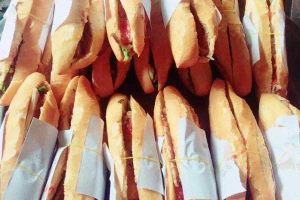 Tiệm Bánh Bánh Mì Lành