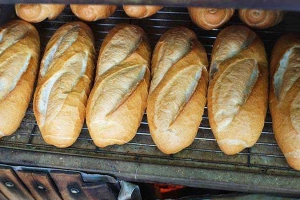 Tiệm Bánh Bánh Mì Ngon - Lò Bánh Mì