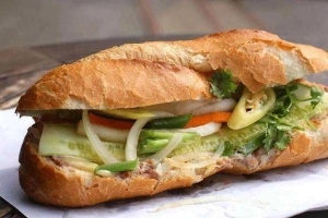Tiệm Bánh Bánh Mì Nướng & Xoay - Sư Vạn Hạnh