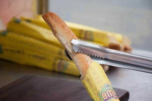 Tiệm Bánh Bánh Mì Que Pháp - Hậu Giang
