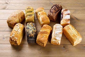 Tiệm Bánh Bánh Mì Sư Phụ