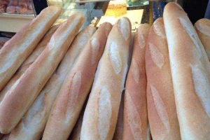 Tiệm Bánh Bánh Mì Thắng Khèo