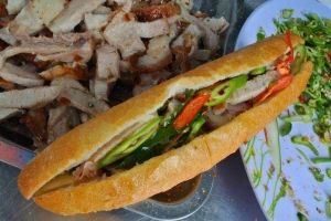 Tiệm Bánh Bánh Mì Thịt Quay Minh Thu