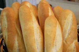 Tiệm Bánh Bánh Mì Vạn Hoà