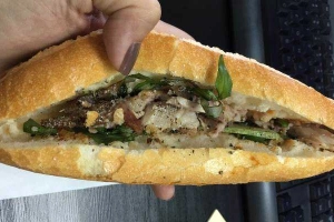 Tiệm Bánh Bánh Mì Vân