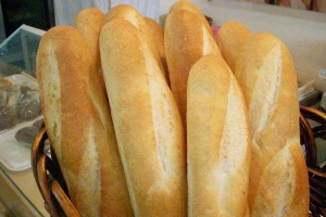 Tiệm Bánh Bánh Mì Việt Hà - Quốc Lộ 13