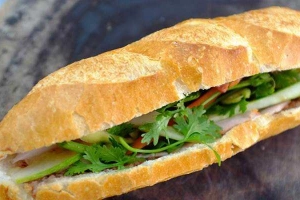 Tiệm Bánh Bánh Mì Xối Mỡ Mr. Beo