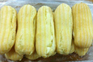 Tiệm Bánh Bánh Su Kem - 3 Tháng 2