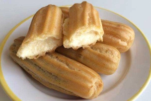 Tiệm Bánh Bánh Su Que - Bạch Đằng